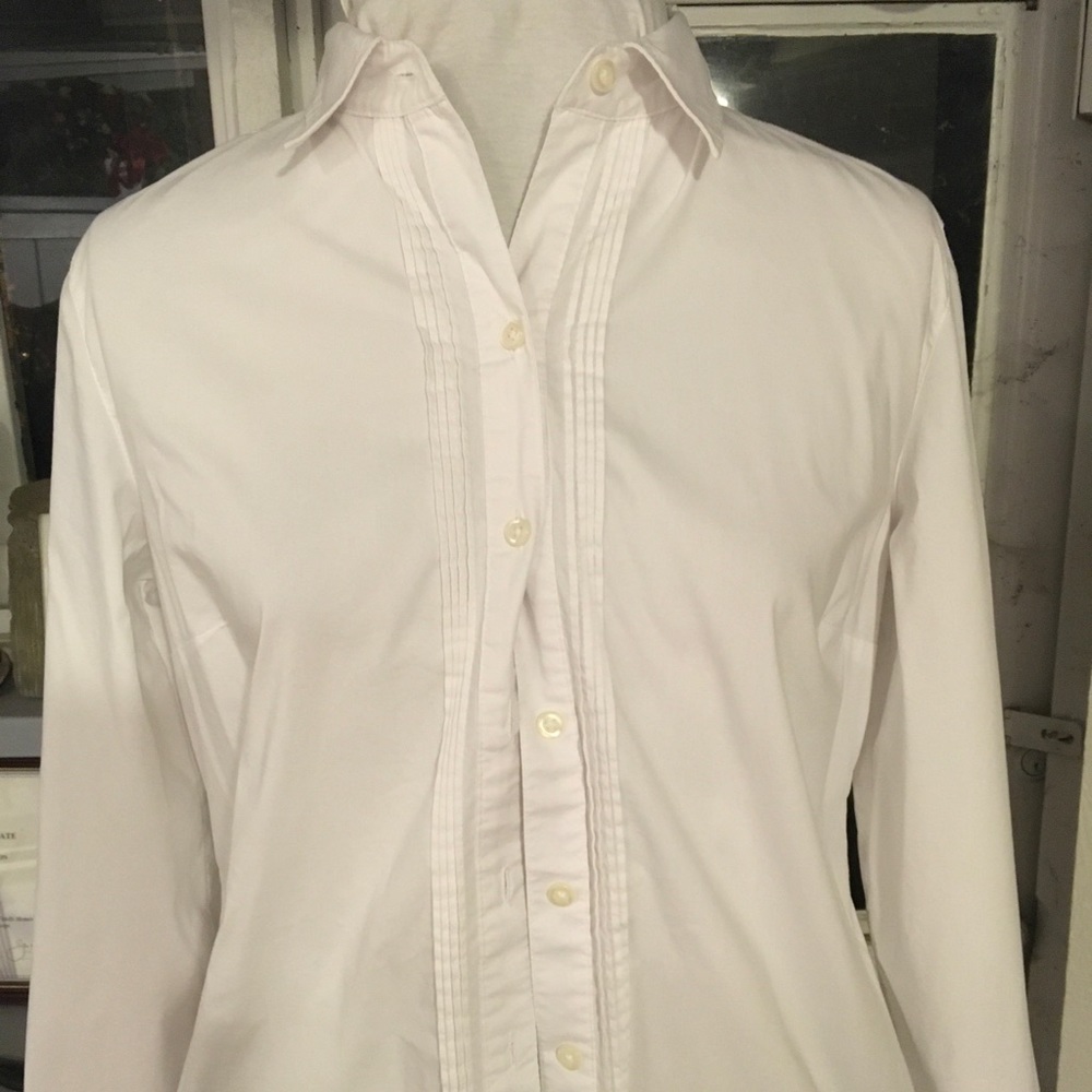 White Tuxedo Style Top Sz L